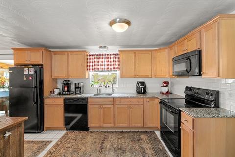 4 Edith Rd, Framingham, MA 01701 photo 6