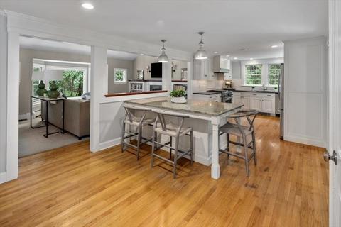 2 Cypress Cir, Hingham, MA 02043 photo 2
