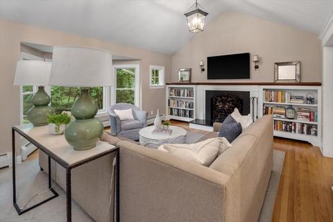 2 Cypress Cir, Hingham, MA 02043 photo 12