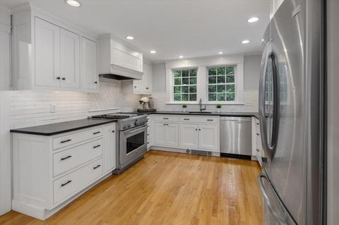 2 Cypress Cir, Hingham, MA 02043 photo 7