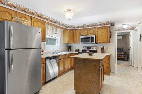 900 Clark St, Gardner, MA 01440 photo 6