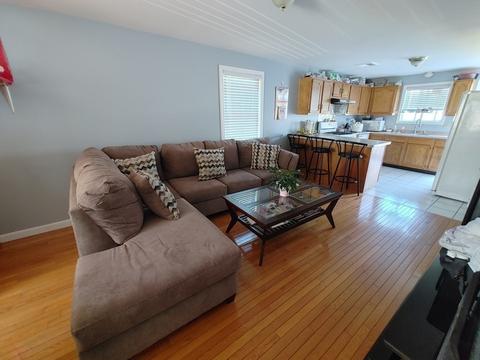 389 4th St, Fall River, MA 02721 photo 10