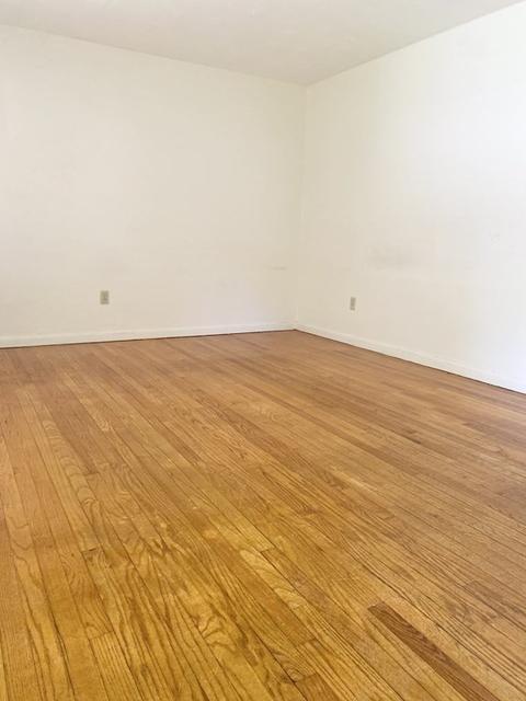146 Gresham St, Springfield, MA 01119 photo 6