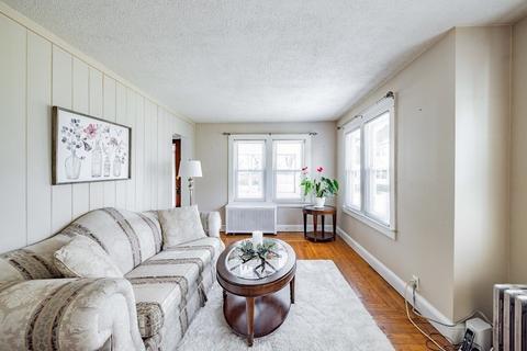 22 Methuen St, Springfield, MA 01119 photo 14