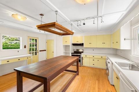 29 Ocean Ave, Gloucester, MA 01930 photo 8