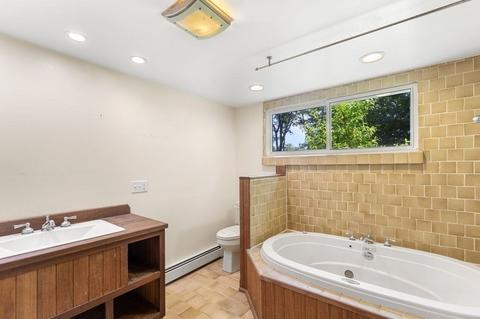 29 Ocean Ave, Gloucester, MA 01930 photo 12