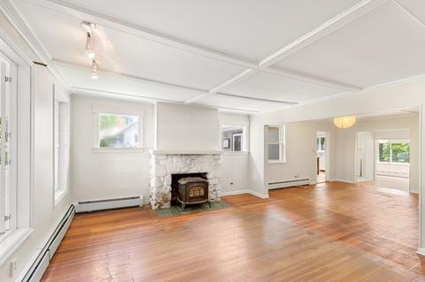 29 Ocean Ave, Gloucester, MA 01930 photo 4
