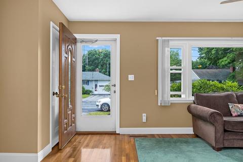 8 Vista Dr, Danvers, MA 01923 photo 5