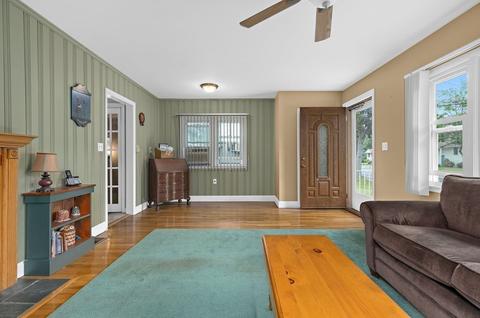 8 Vista Dr, Danvers, MA 01923 photo 6