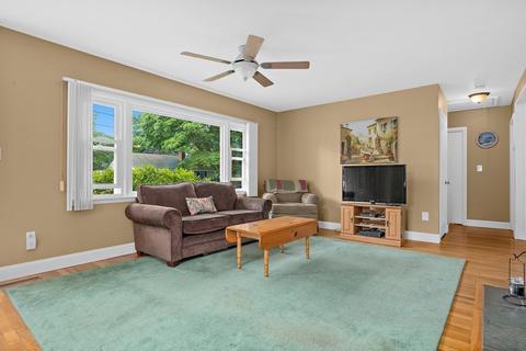 8 Vista Dr, Danvers, MA 01923 photo 8