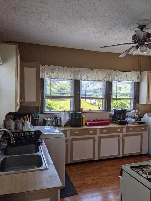 1007 Rock St, Fall River, MA 02720 photo 8