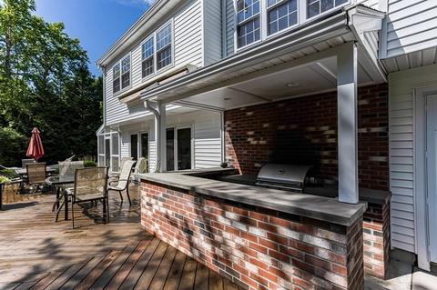 131 Locust Ln, Needham, MA 02492 photo 5