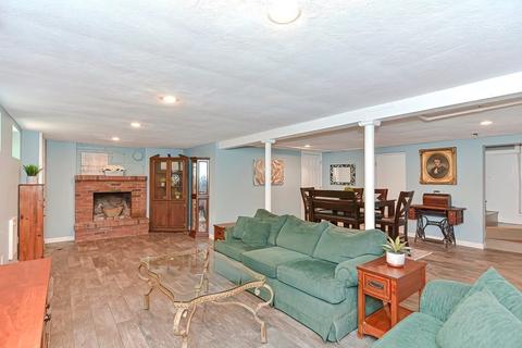 84 Tedesco St, Marblehead, MA 01945 photo 30