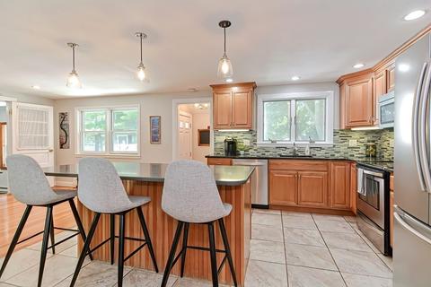 84 Tedesco St, Marblehead, MA 01945 photo 7