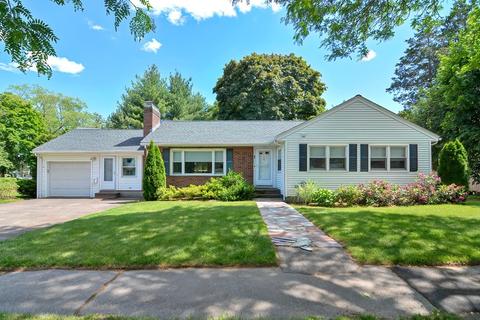 84 Tedesco St, Marblehead, MA 01945 photo 1