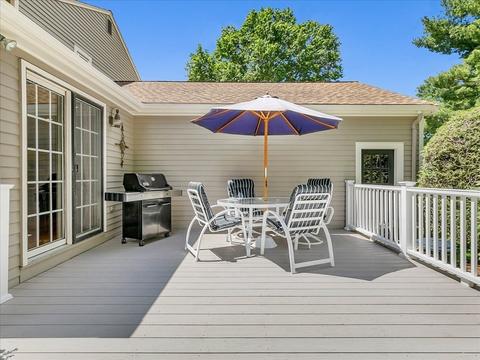 108 Meadowbrook Rd, Needham, MA 02492 photo 8