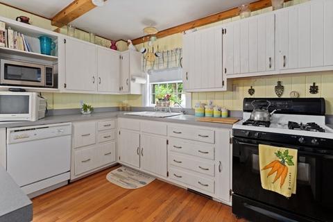 11 Wilson St, Reading, MA 01867 photo 9