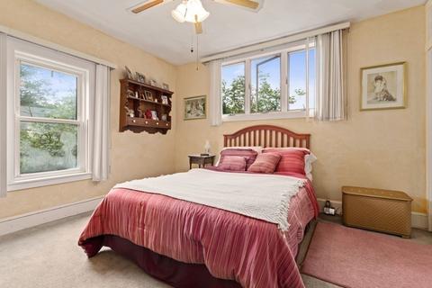 11 Wilson St, Reading, MA 01867 photo 12