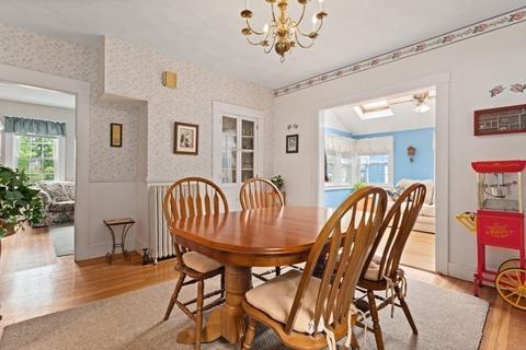 11 Wilson St, Reading, MA 01867 photo 4