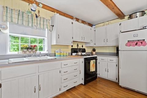 11 Wilson St, Reading, MA 01867 photo 7