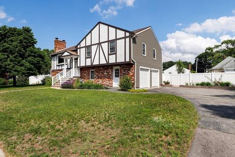 44 Egan Ter, Dedham, MA 02026 photo 2
