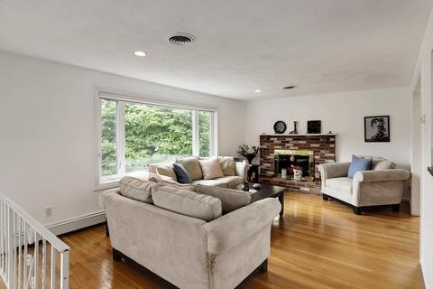 44 Egan Ter, Dedham, MA 02026 photo 3