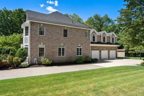 16 Frontier Dr, Walpole, MA 02081 photo 3