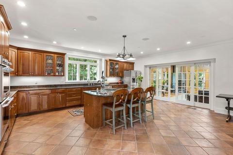 16 Frontier Dr, Walpole, MA 02081 photo 8