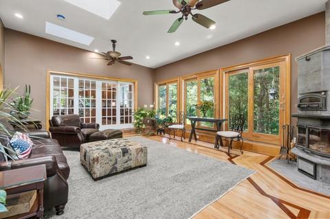 16 Frontier Dr, Walpole, MA 02081 photo 9