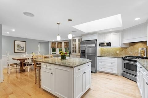 70 Clifton Ave, Marblehead, MA 01945 photo 4