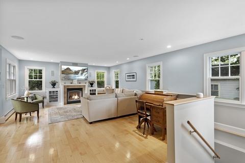 70 Clifton Ave, Marblehead, MA 01945 photo 9
