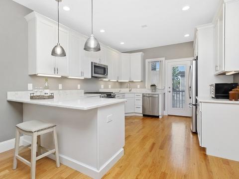 25 Cherry St #4, Danvers, MA 01923 photo 2