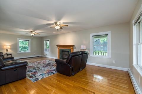22 Mount Pleasant Ave, Gloucester, MA 01930 photo 4