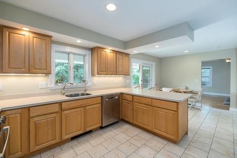 22 Mount Pleasant Ave, Gloucester, MA 01930 photo 8