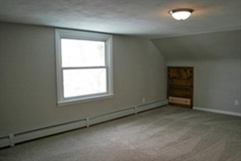 62 Ohio Ave, Chicopee, MA 01013 photo 16