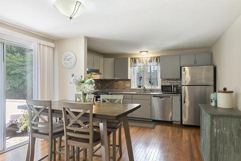 14 Vincent Cir, Worcester, MA 01604 photo 9