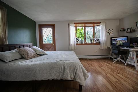 11 Pine St, Danvers, MA 01923 photo 24