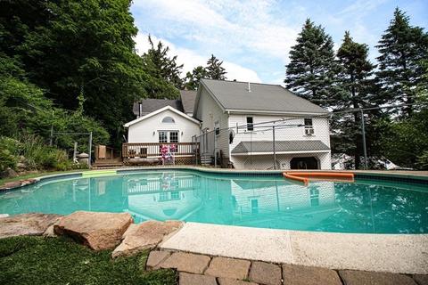 11 Pine St, Danvers, MA 01923 photo 1