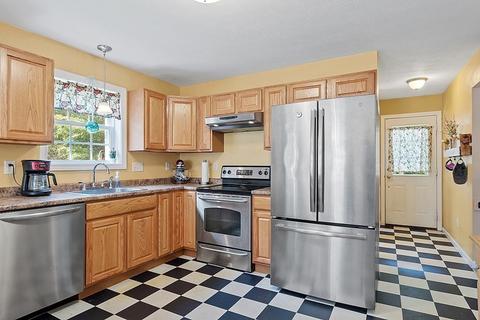 108 Winter St, Orange, MA 01364 photo 2