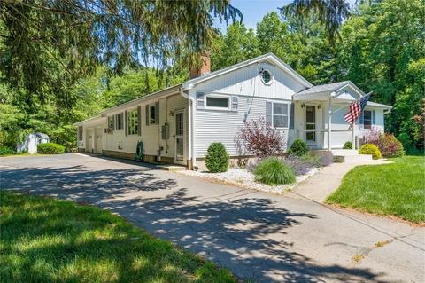 91 Plain St, Easthampton, MA 01027 photo 3