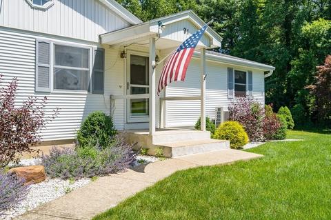 91 Plain St, Easthampton, MA 01027 photo 2