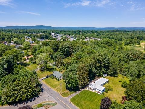 91 Plain St, Easthampton, MA 01027 photo 8
