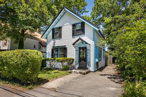 59 Maple St, Milton, MA 02186 photo 1