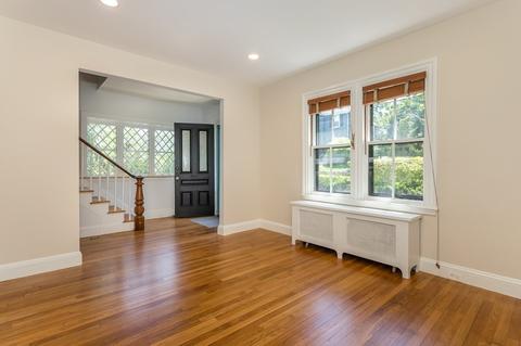 59 Maple St, Milton, MA 02186 photo 4