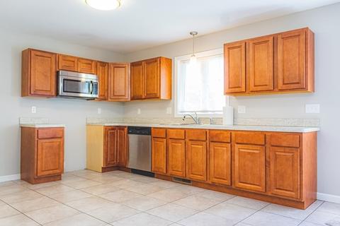 48 W Main St, Ware, MA 01082 photo 4