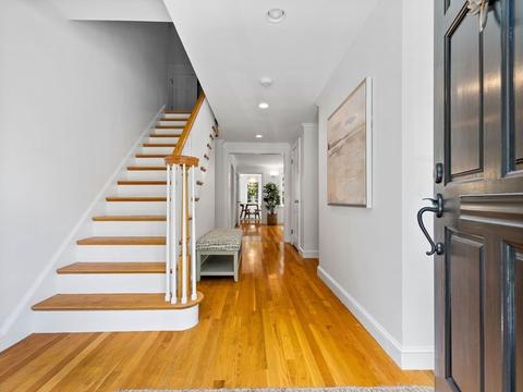 39 Radcliffe Rd, Wellesley, MA 02482 photo 3