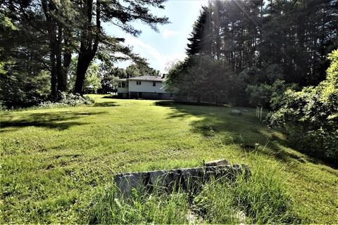 36 Cudworth Rd, Webster, MA 01570 photo 4