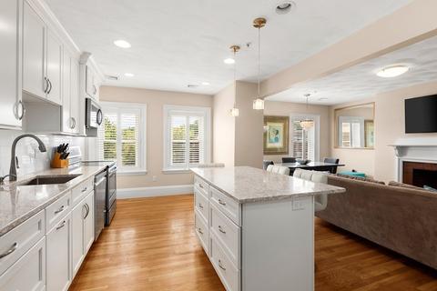 1759 Beacon St #2, Brookline, MA 02445 photo 5