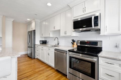 1759 Beacon St #2, Brookline, MA 02445 photo 6