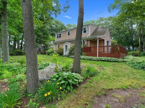 71 Marion St, Fall River, MA 02723 photo 3